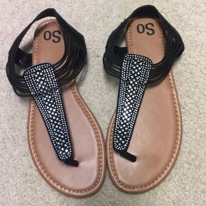 NWOT SO size M (7-8) Black Jeweled Sandals